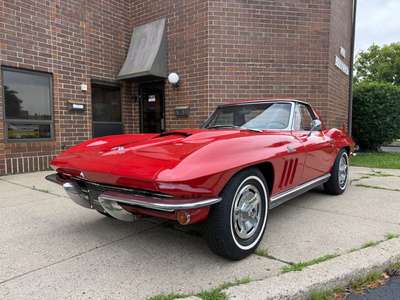 1966 Chevrolet Corvette - 2 Tops - 4spd