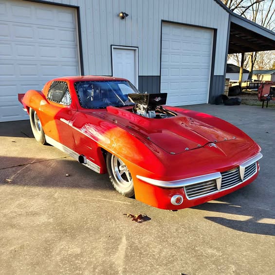 1963 Chevrolet Corvette - Coupe 2D