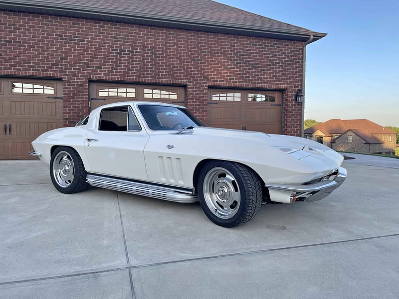 1963 Chevrolet Corvette - Coupe 2D