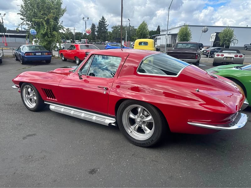 1967 Chevrolet Corvette - Stingray Coupe 2D
