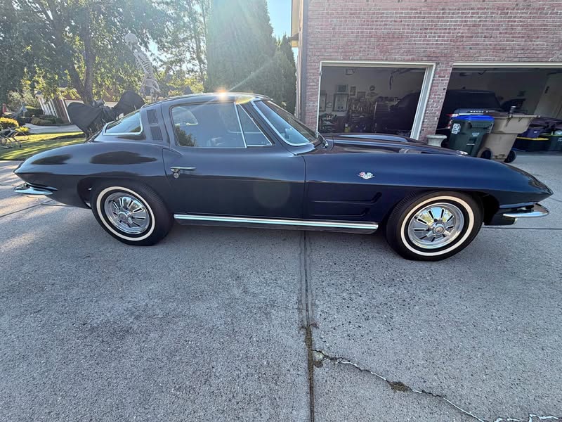 1964 Chevrolet Corvette - Coupe 2D