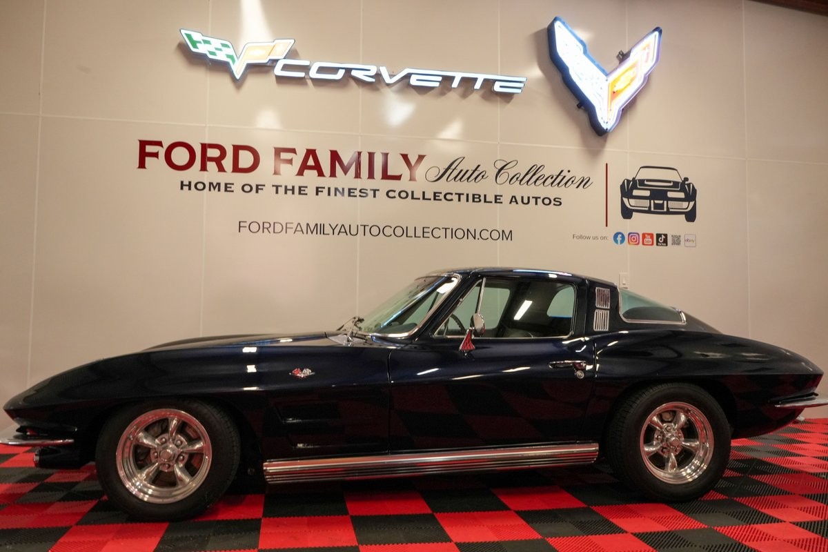 1964 Chevrolet Corvette Restomod