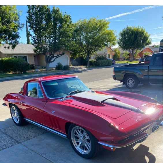 1965 Chevrolet Corvette - Coupe 2D