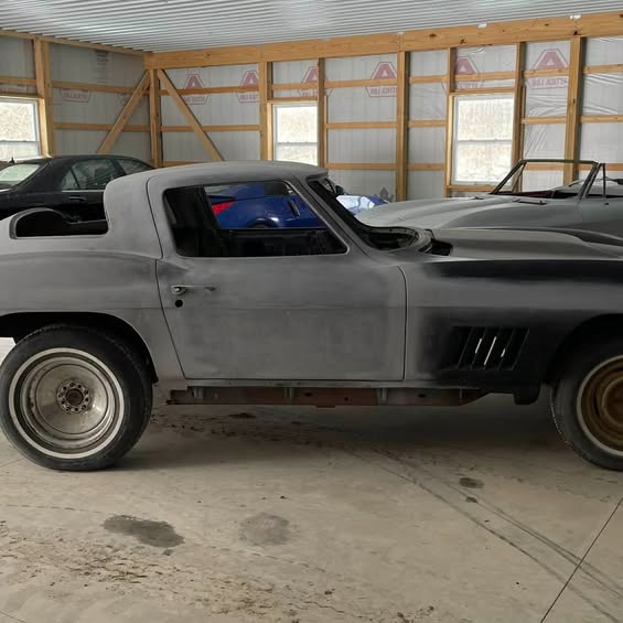 1967 Chevrolet Corvette Coupe 2D