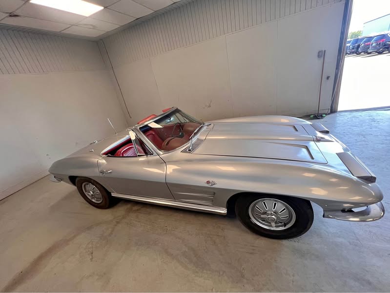 1964 Chevrolet Corvette Stingray Convertible 2D
