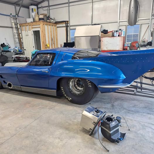 1963 Chevrolet Corvette - Coupe 2D