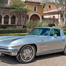 1963 Chevrolet Corvette Coupe 2D
