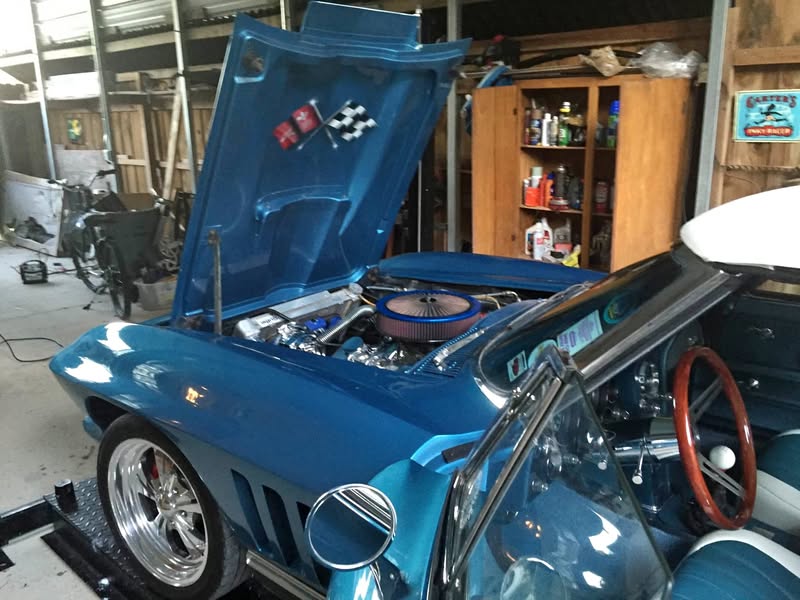 1966 Chevrolet Classic - Corvette convertible C2