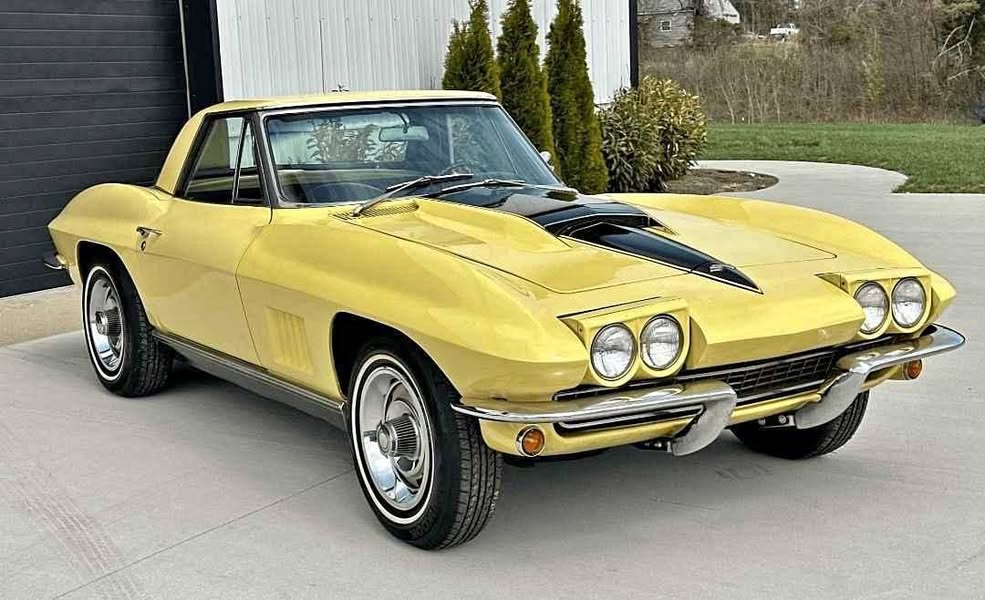 1967 Chevrolet Corvette - Stingray