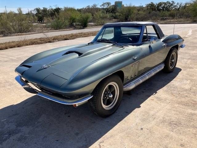 1965 Chevrolet Corvette 327/365 V8, 4-Speed, Hardtop, Side...
