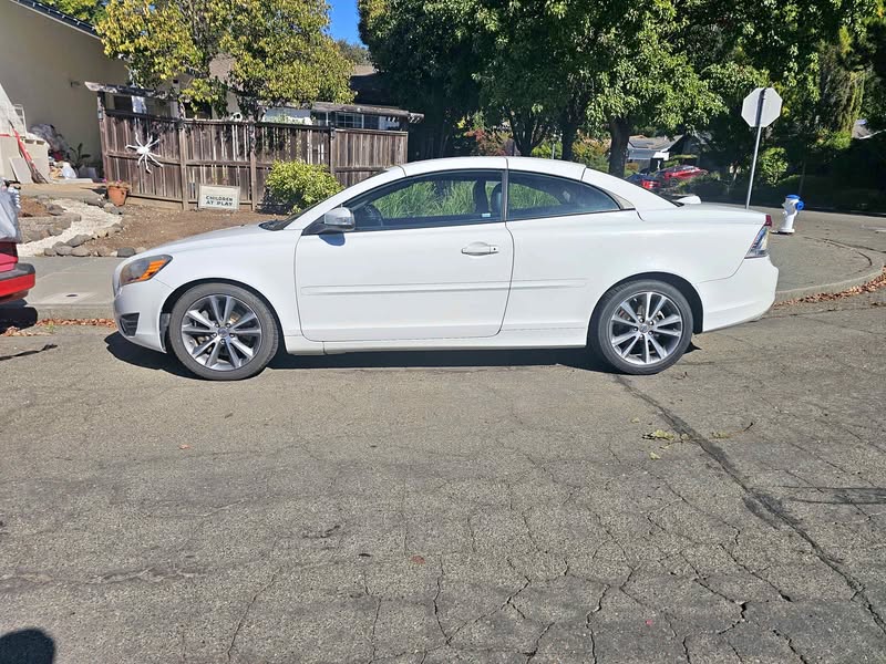 2012 Volvo C70 - T5 Convertible 2D