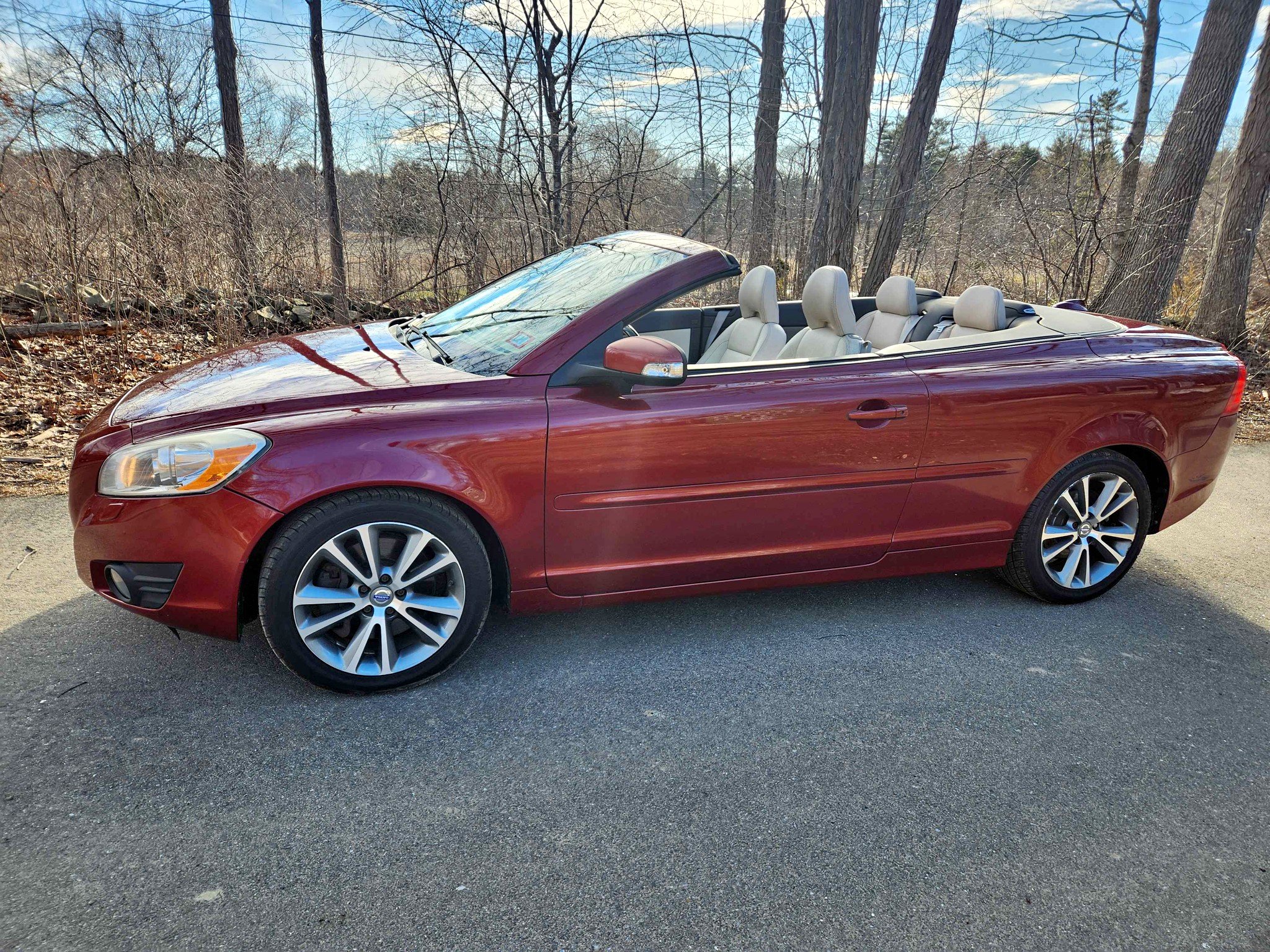 2011 Volvo C70 - HT Convertible 2D