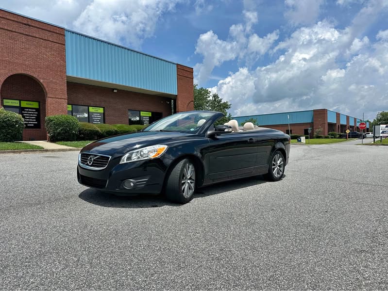 2011 Volvo C70 convertible 1 Owner