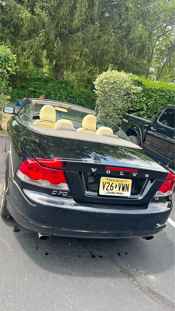 2009 Volvo C70 - Convertible 2D