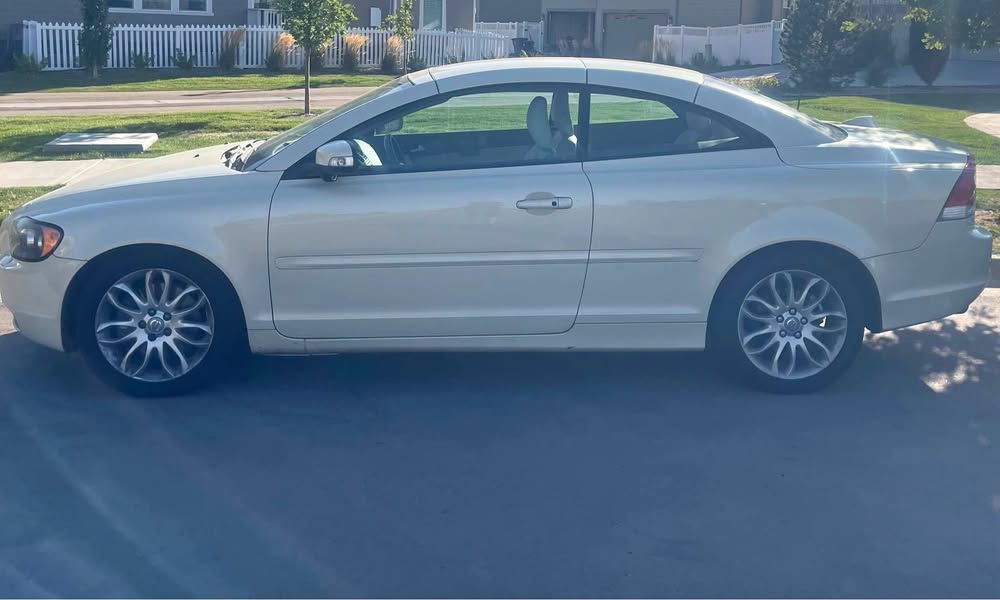 2009 Volvo C70 - Convertible 2D
