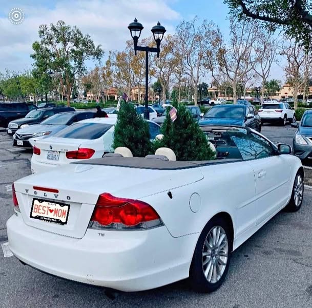 2009 Volvo C70 - Convertible 2D