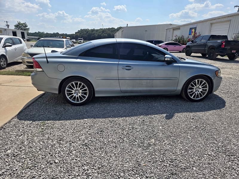 2009 Volvo C70 - T5 Convertible 2D