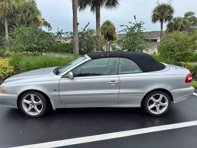 2004 Volvo C70 - Convertible 2D