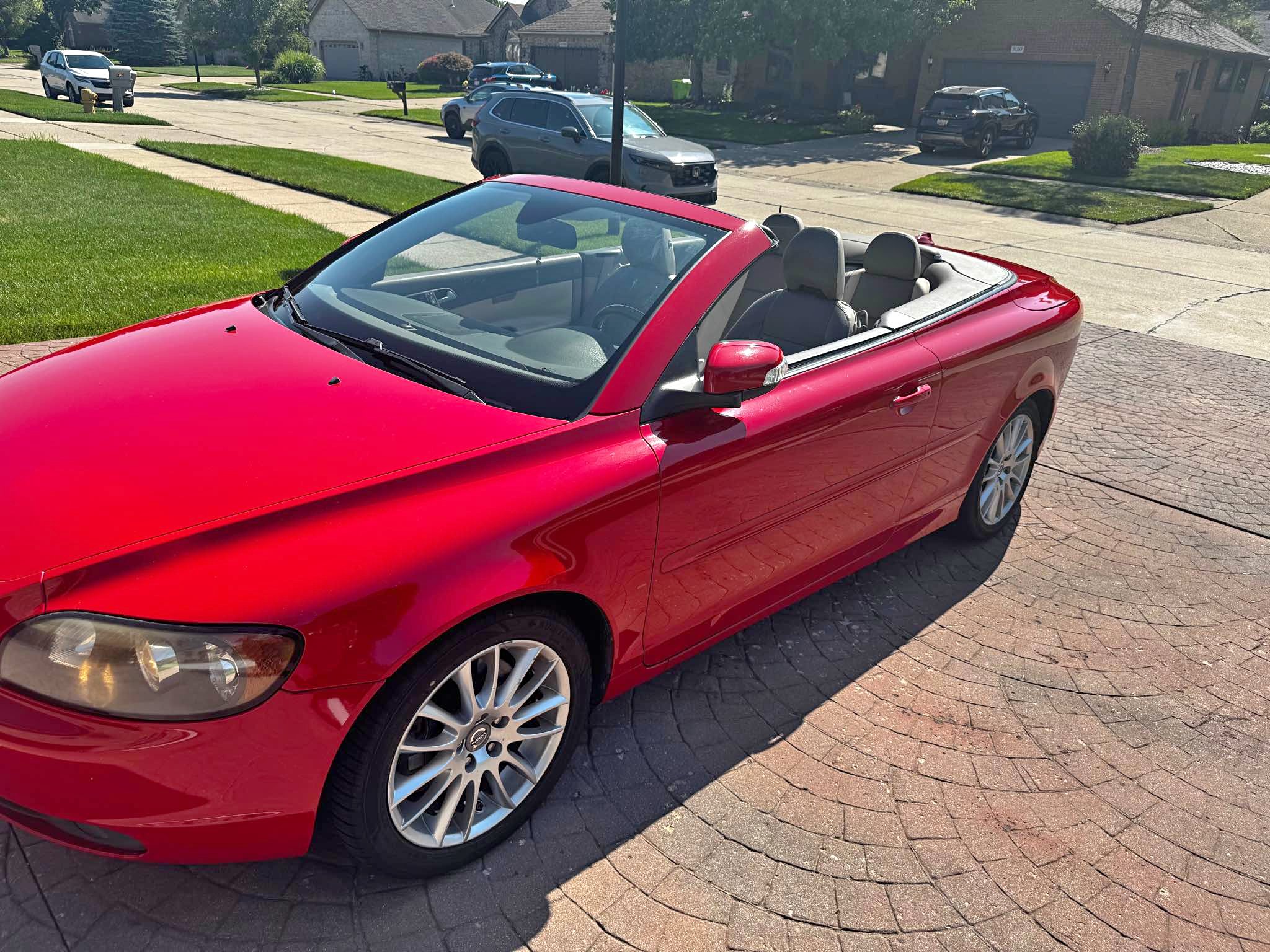 2008 Volvo C70 - T5 Platinum Convertible 2D
