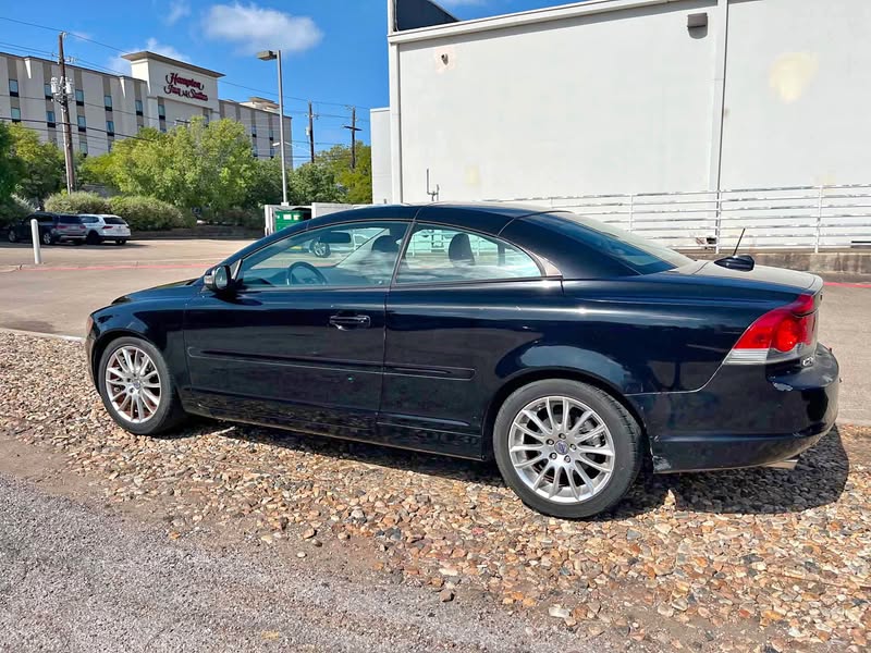 2009 Volvo C70 - Convertible 2D