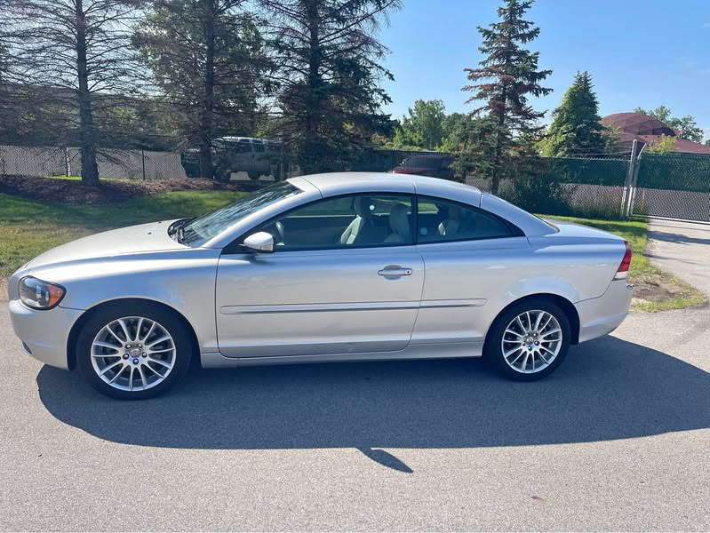 2006 Volvo C70 - HT Convertible 2D