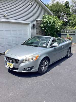2013 Volvo C70 - T5 Premier Plus Convertible 2D