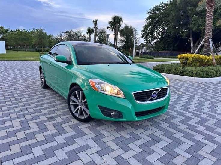 2012 Volvo C70 - T5 Convertible 2D