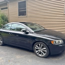 2004 Volvo C70 - HT Convertible 2D
