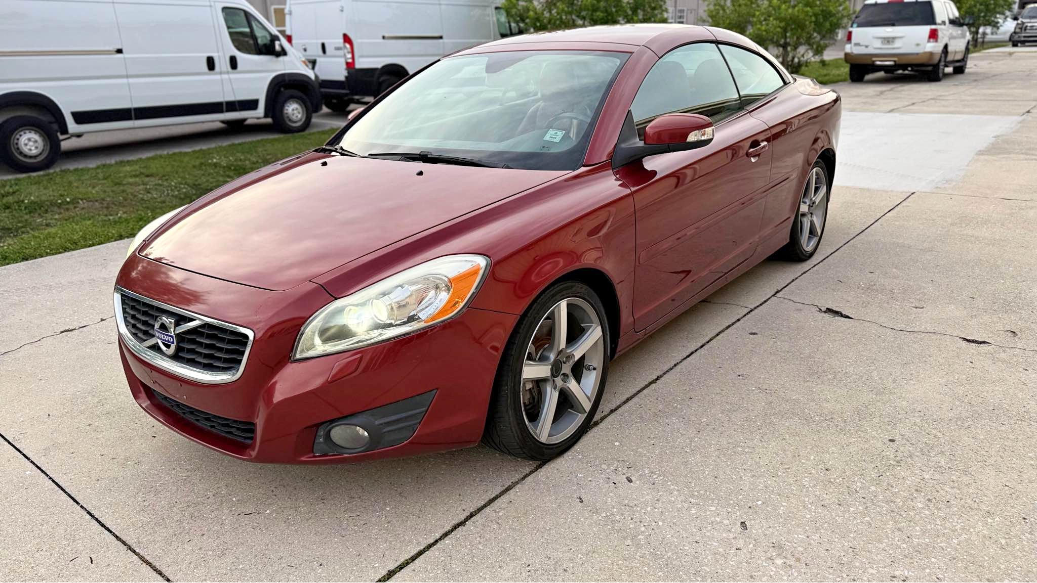 2011 Volvo C70 - T5 Convertible 2D