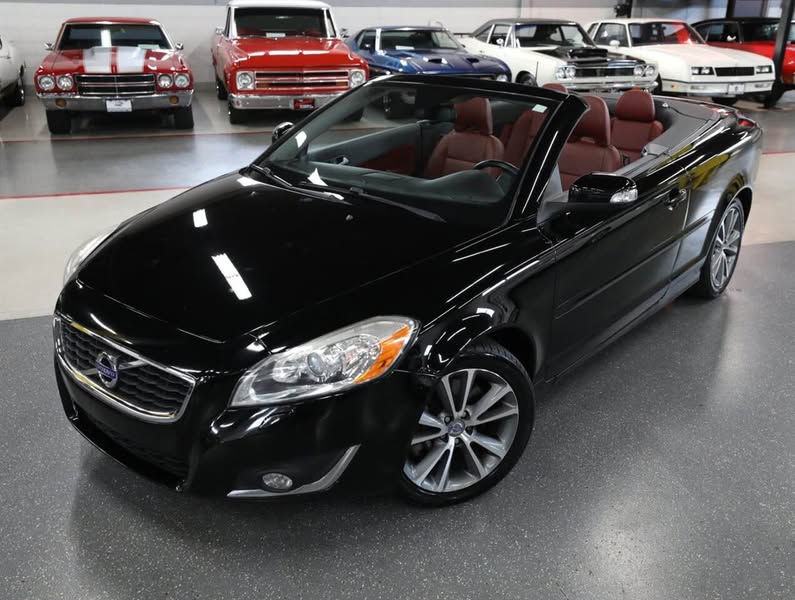 2013 Volvo C70 - T5 Platinum Convertible 2D