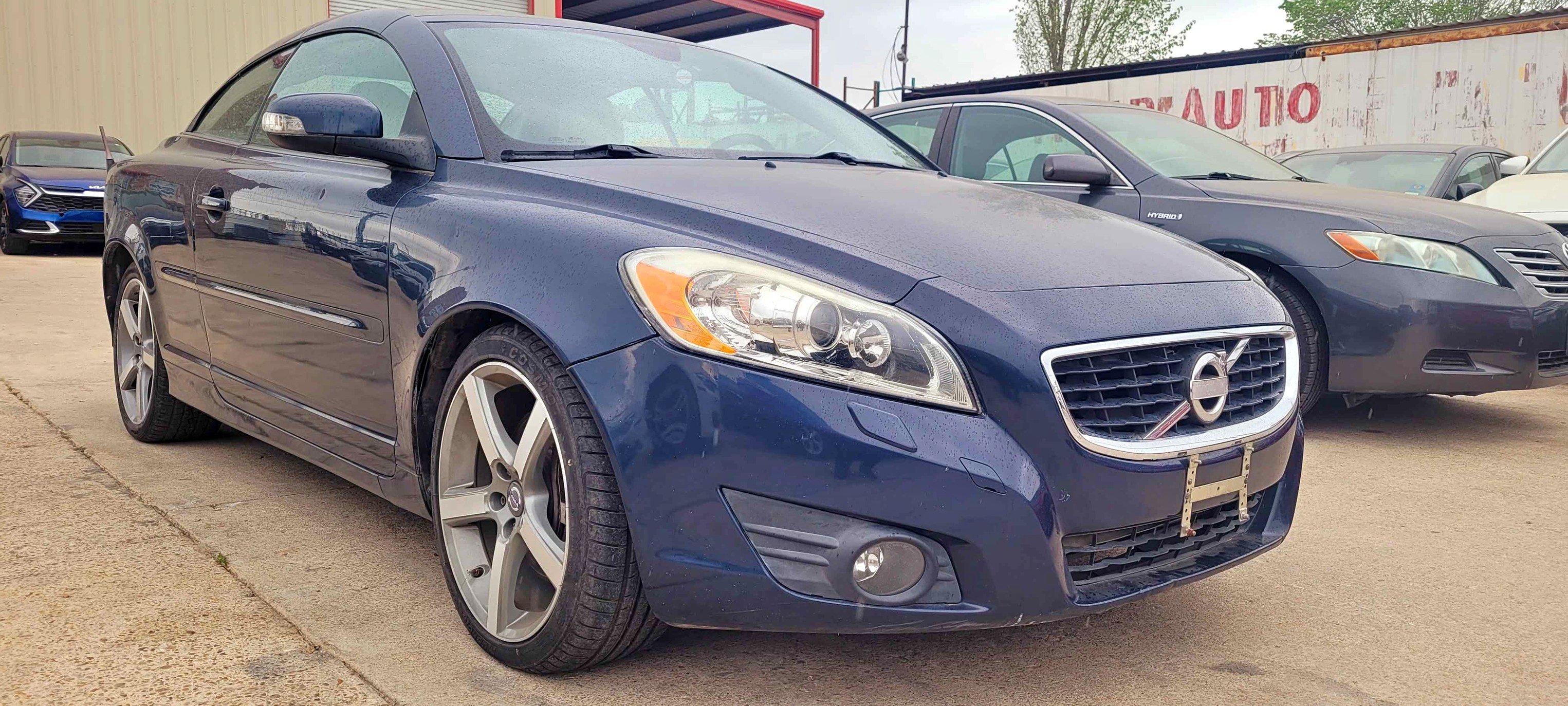 2012 Volvo C70 - T5 Premier Plus Convertible 2D