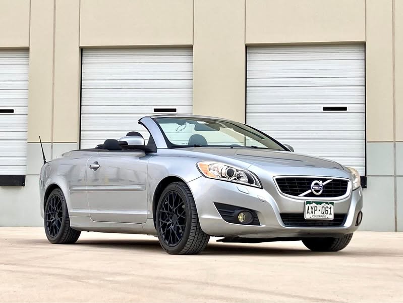2012 Volvo C70 - T5 Platinum Convertible 2D