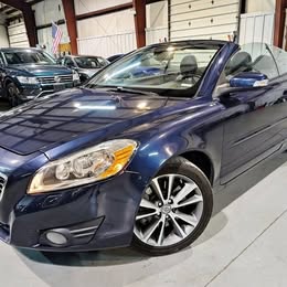 2013 Volvo C70 T5 Premier Plus Convertible 2D