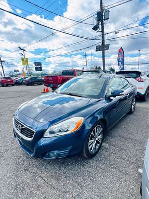 2012 Volvo C70 - T5 Convertible 2D