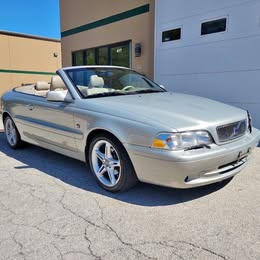 2010 Volvo C70 - T5 Premier Plus Convertible 2D