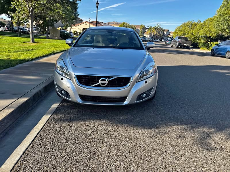 2012 Volvo C70 - T5 Convertible 2D