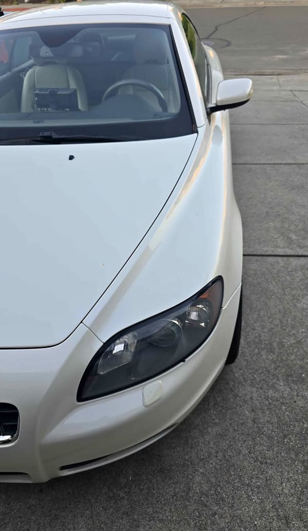 2006 Volvo C70 - T5 Convertible 2D