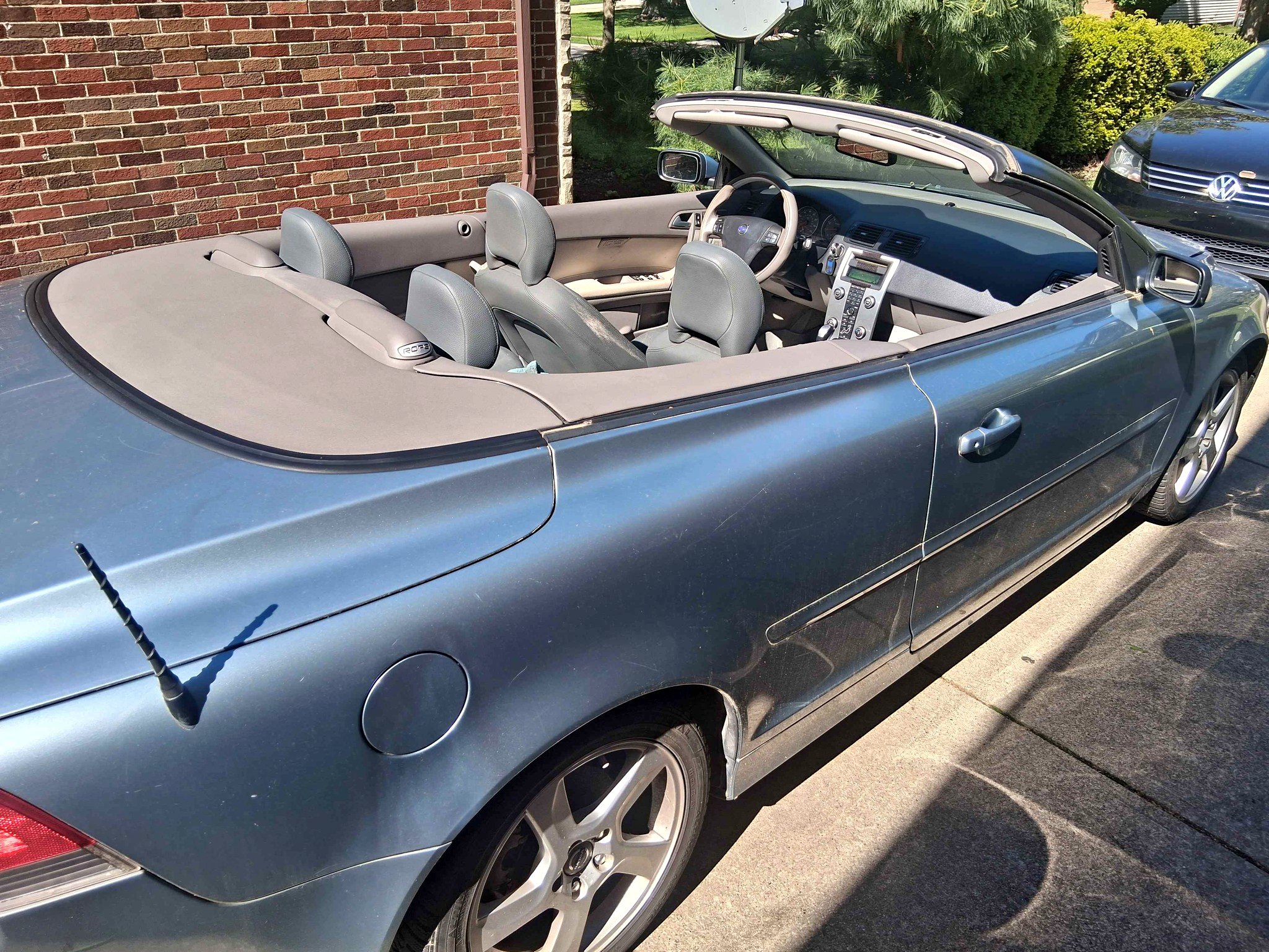 2007 Volvo C70 - T5 Platinum Convertible 2D