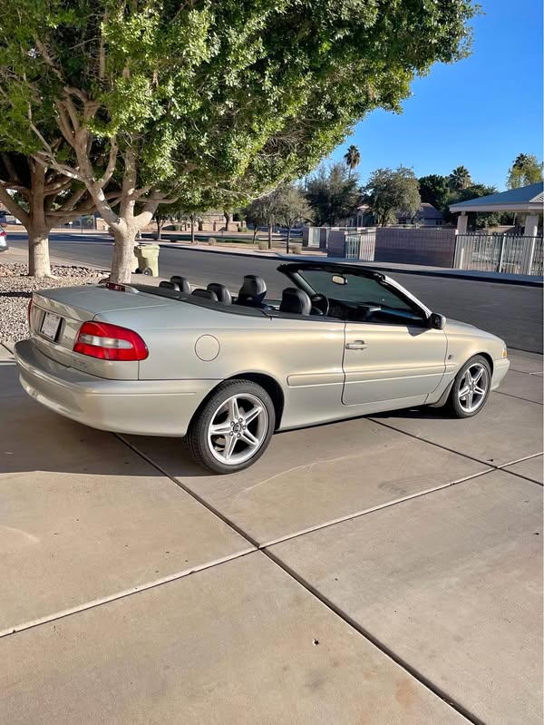 2001 Volvo C70 - HT Convertible 2D