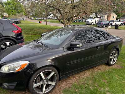2011 Volvo C70 - T5 Premier Plus Convertible 2D