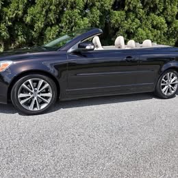 2011 Volvo C70 - T5 Convertible 2D