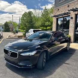 2010 Volvo C70 - T5 Convertible 2D