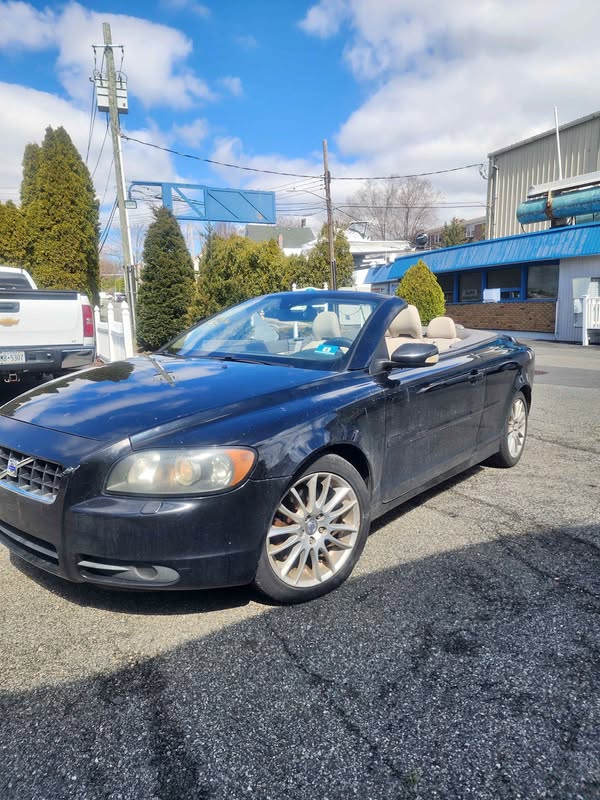2007 Volvo C70 - T5 Convertible 2D