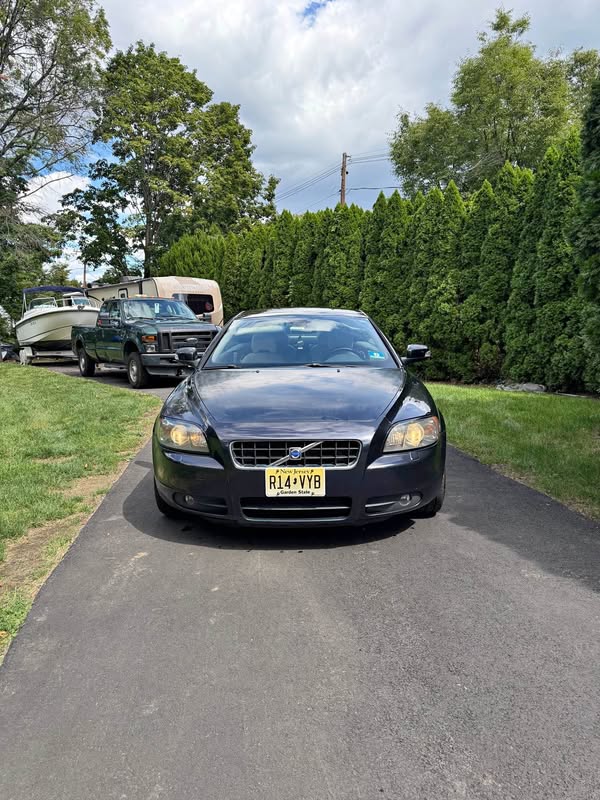 2009 Volvo C70 - T5 Convertible 2D