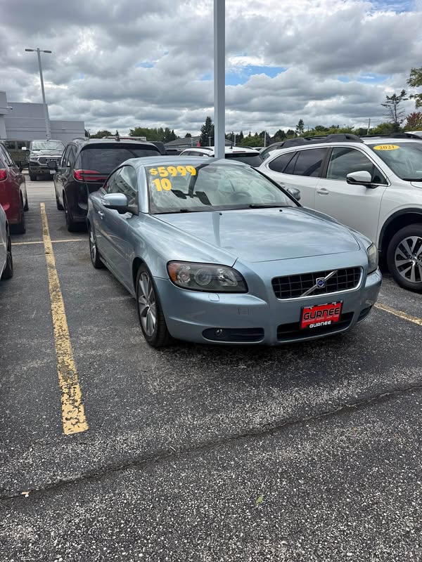 2010 Volvo C70 - T5 Premier Plus Convertible 2D