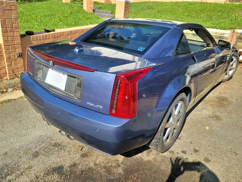 2005 Cadillac XLR - Convertible 2D
