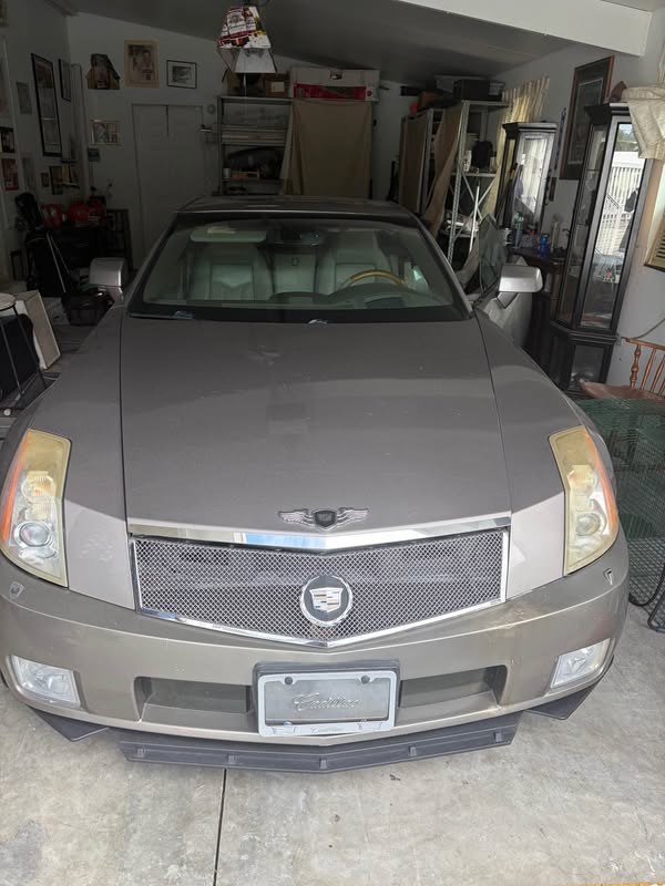 2004 Cadillac XLR - Convertible 2D