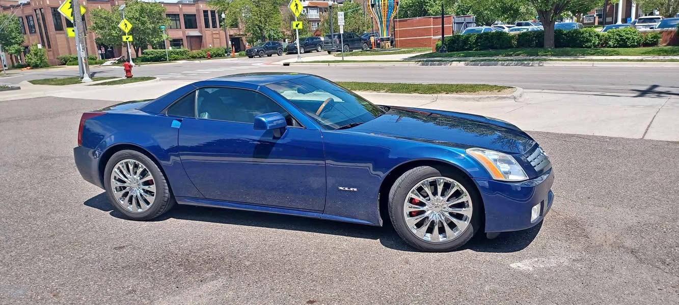2004 Cadillac XLR - Convertible 2D