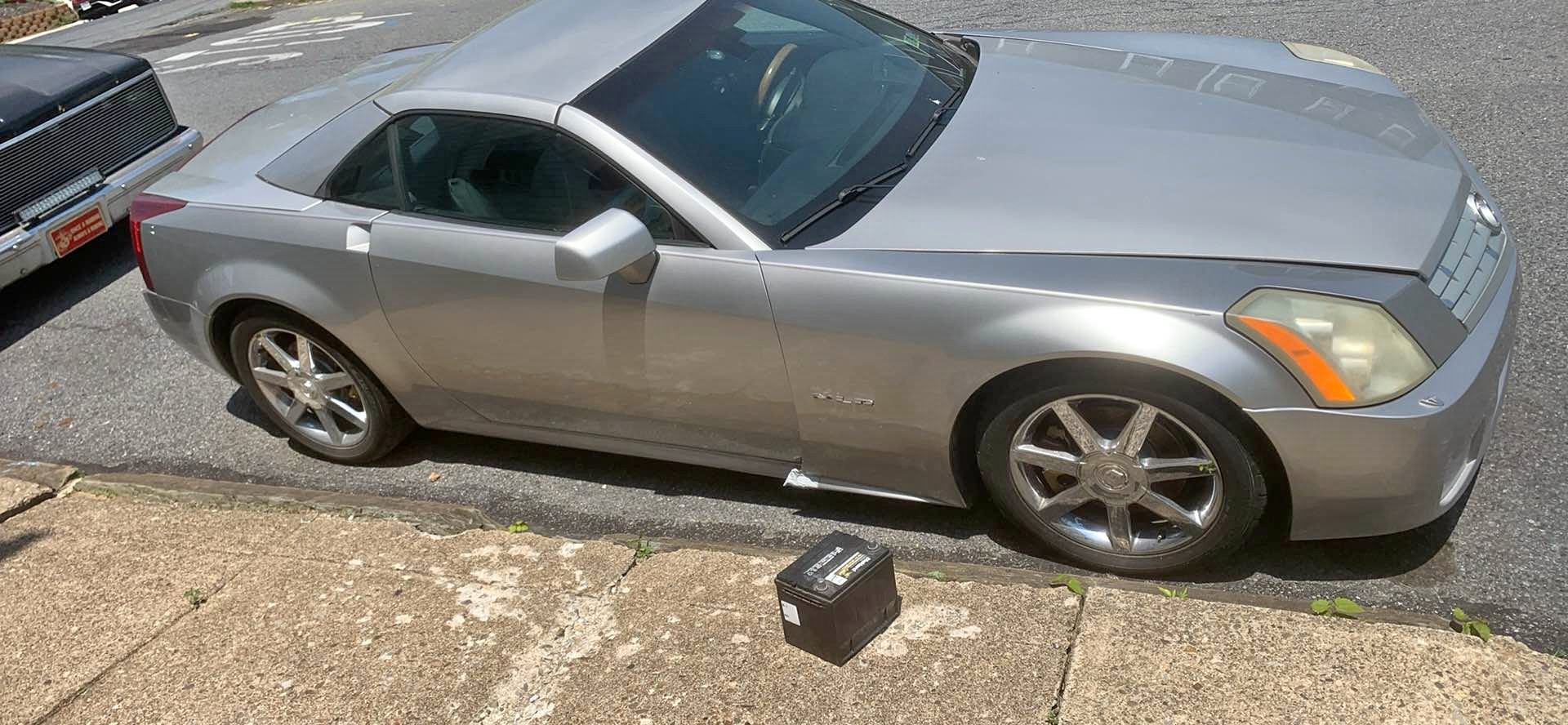 2004 Cadillac XLR - Convertible 2D