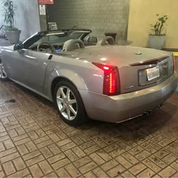 2005 Cadillac XLR  Convertible